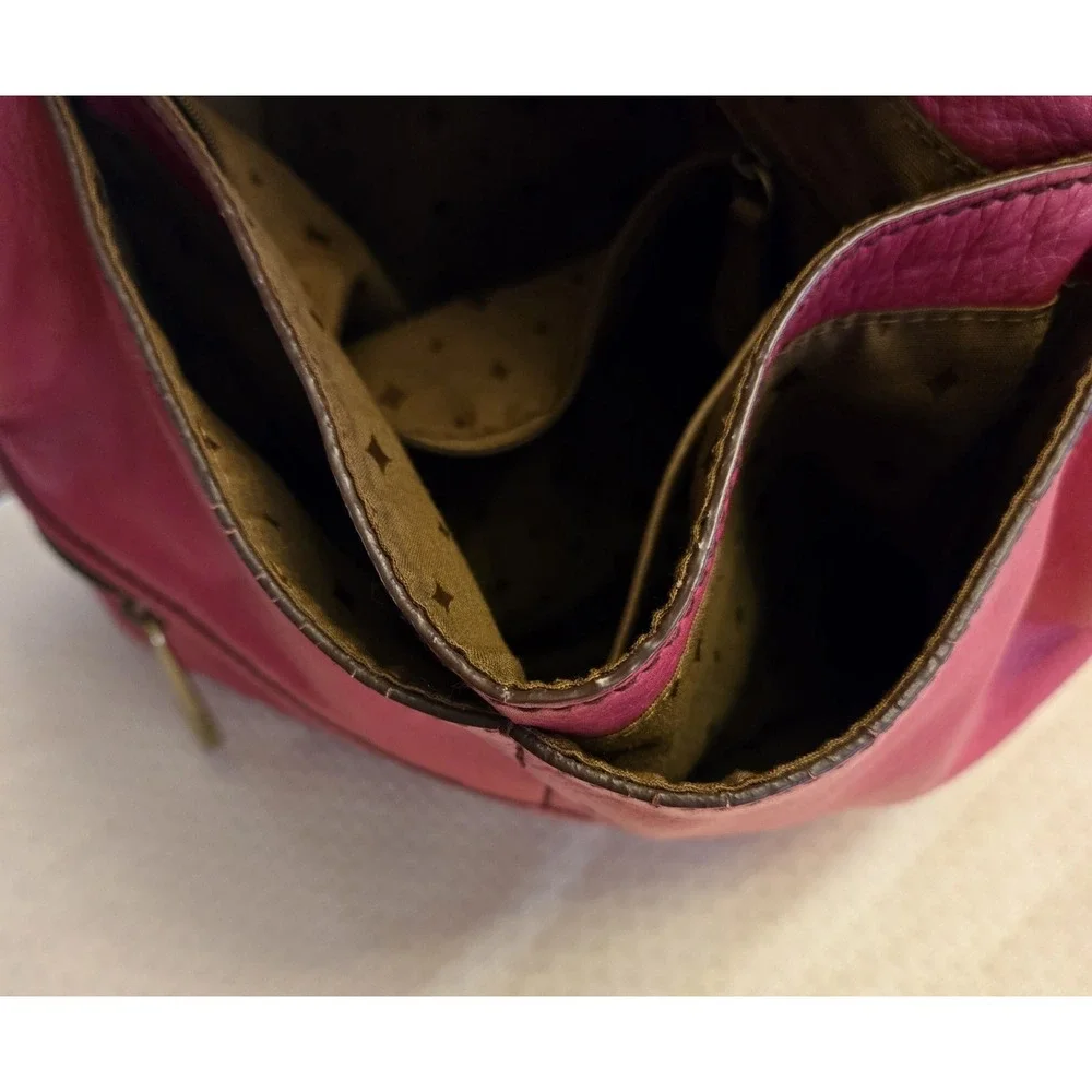 FOSSIL Pink Leather‎ EXPLORER Foldover Shoulder Bag Hobo Handbag Soft Cute EUC